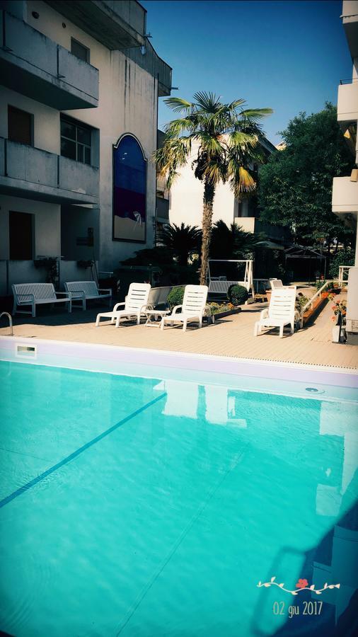 Claudia Residence อัลบา อาดริอาติกา ภายนอก รูปภาพ