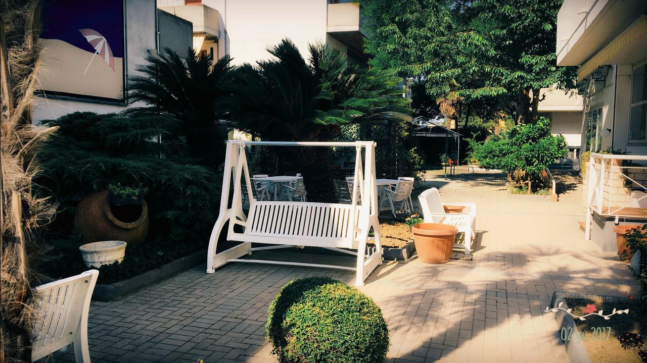 Claudia Residence อัลบา อาดริอาติกา ภายนอก รูปภาพ